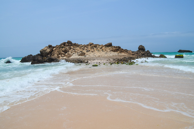 Al Fazayi3 Beach